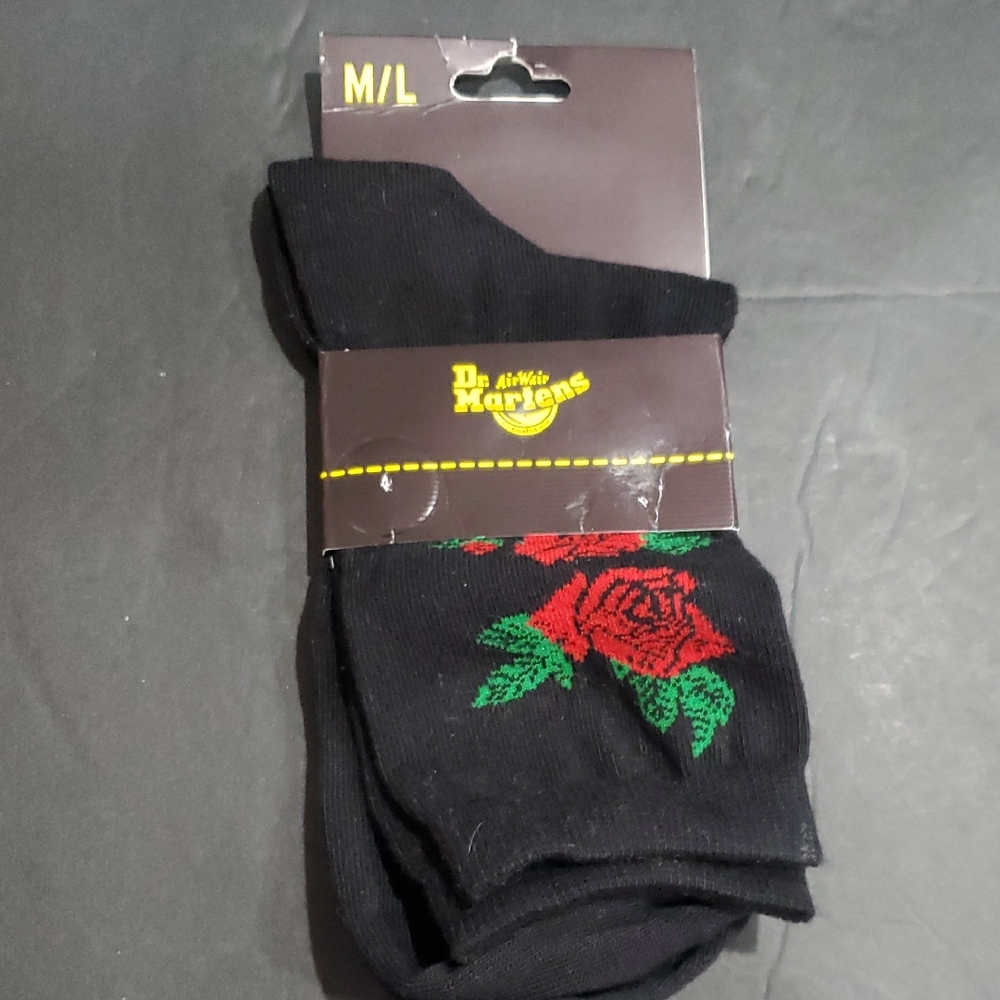 Dr Martens airwair Vonda Cotton Blend red Floral black Short Socks size M/L  new